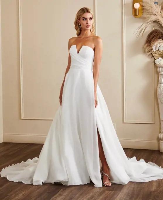When To Buy Your Wedding Dress Image