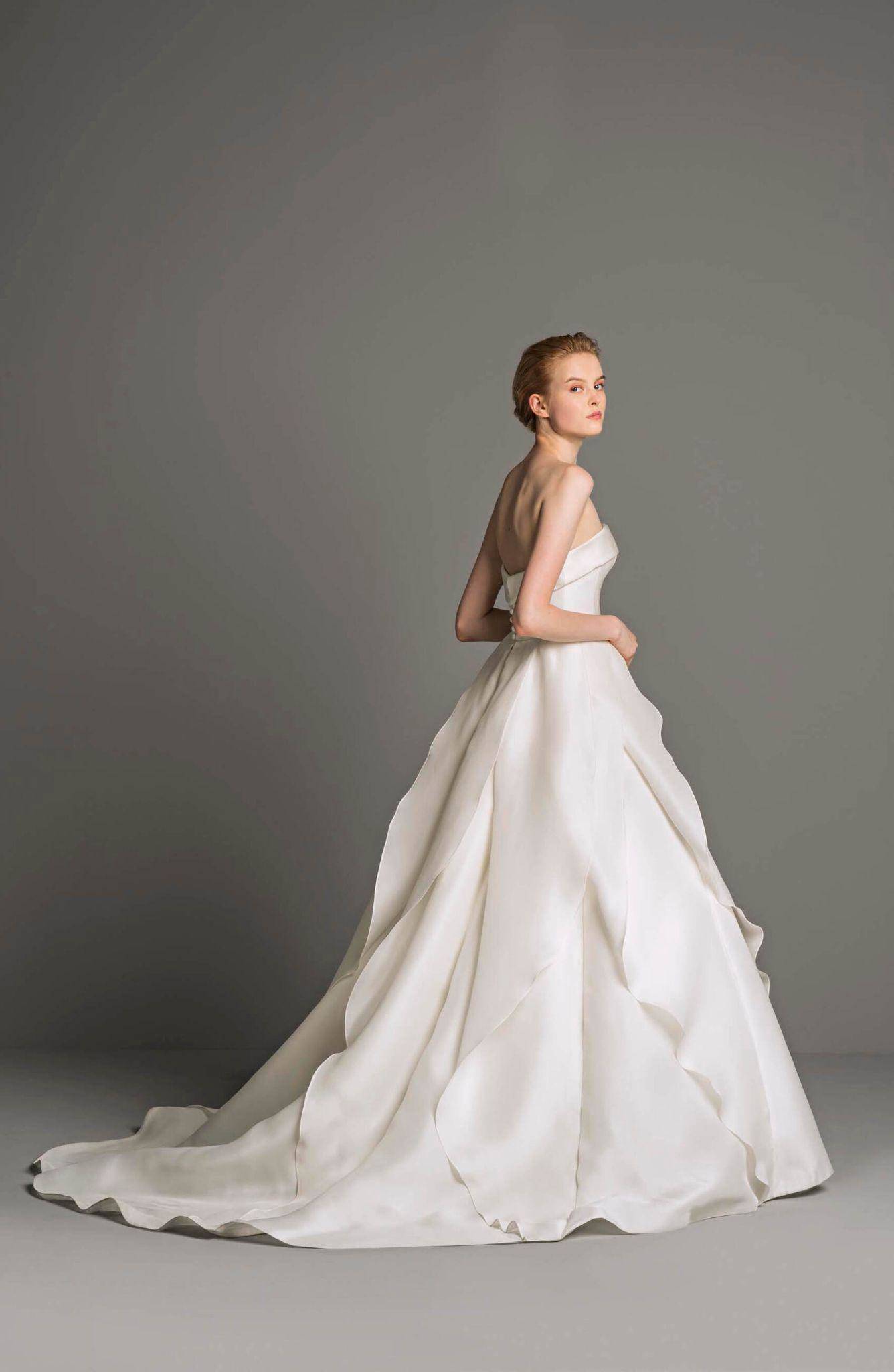The Modern Classic Wedding Gown Image
