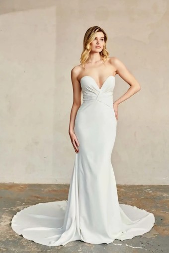 Kelly Faetanini* Ainslee #0 Ivory thumbnail