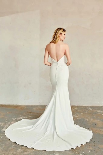 Kelly Faetanini* Ainslee #2 Ivory thumbnail