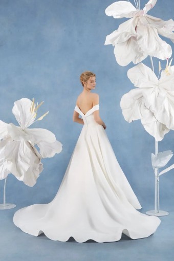 Savin Prive Camellia #1 thumbnail