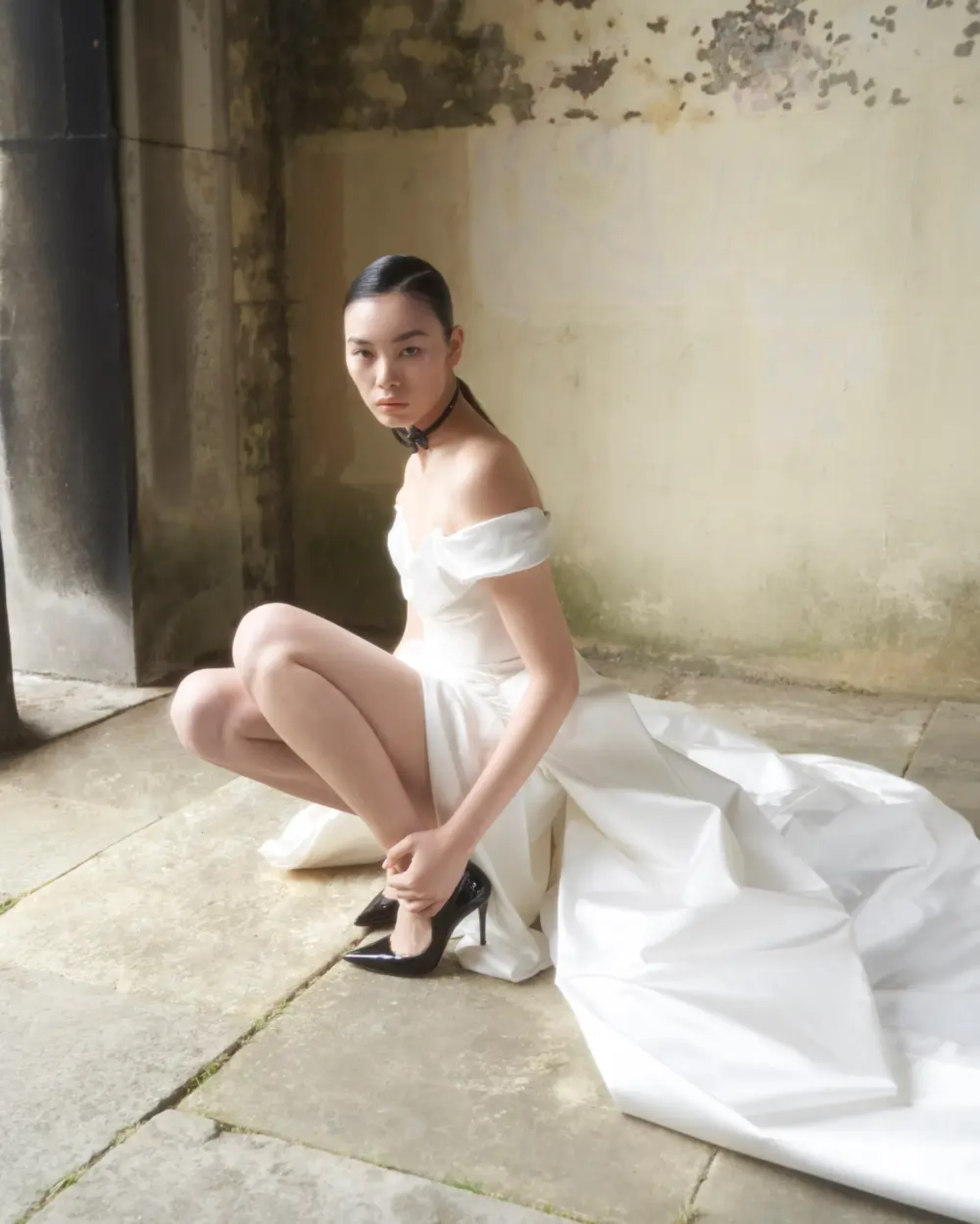 Vivienne Westwood カノコポロ Vivienne Westwood Nova Cora Gown in Satin or Embroidered Lace