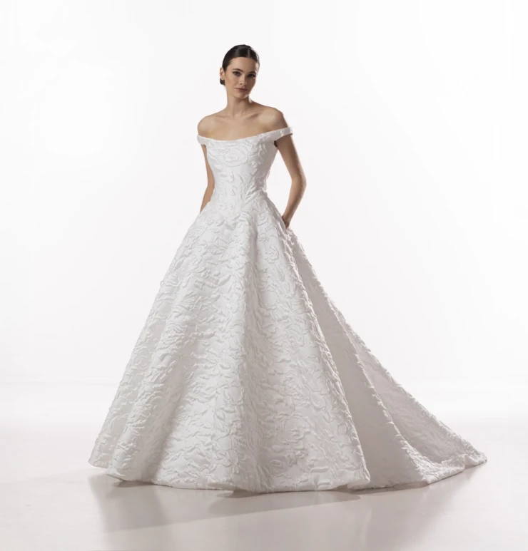 Valentini Spose Taylor Default Thumbnail Image