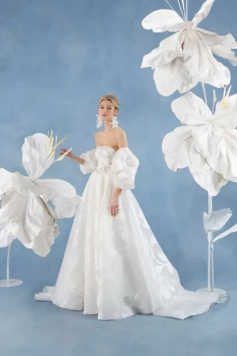 House of Savin Elia #4 thumbnail