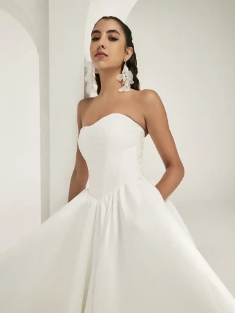 House of Savin Vivienne #1 thumbnail