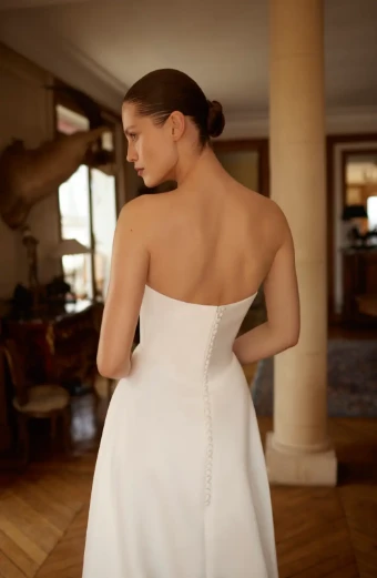 Dana Harel Elysia #3 thumbnail